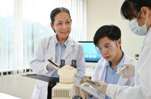 醫療化驗師飽和