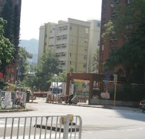 70校網小學邊間好