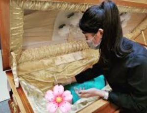 遺體化妝師好唔好做