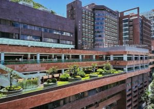 香港讀大學費用